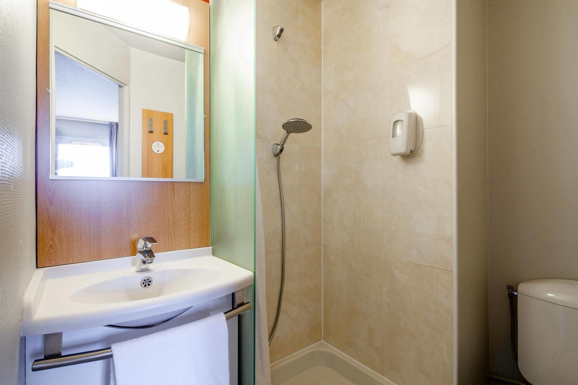 B&B Hotel Montlhery 리나 외부 사진